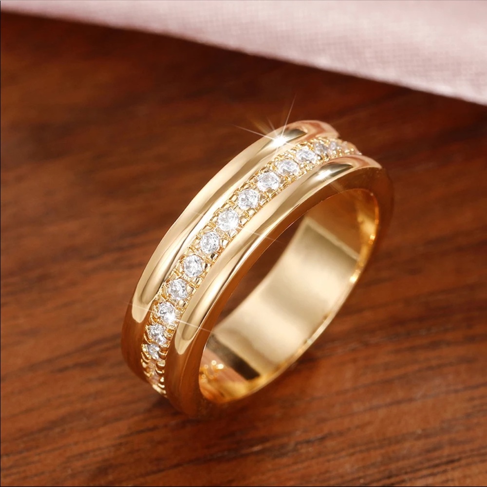 🌟Elegant Gold Plated Ring with CZ Stone